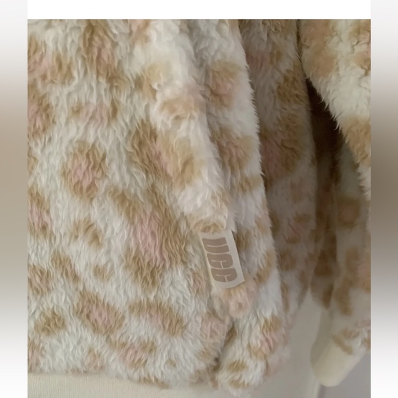 UGG Lora Sherpa Hoodie. Size M. MSRP $98 - Picture 10 of 16